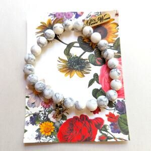 The Pioneer Woman White Howlite Stone Bull Cattle Ranch Charm Stretch Bracelet